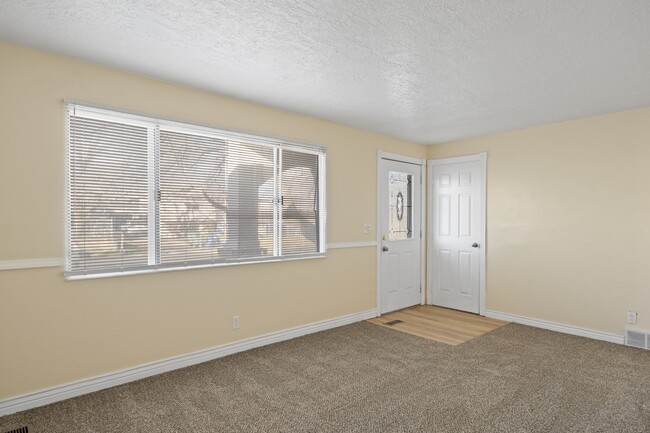 Building Photo - 3661 S 6830 W