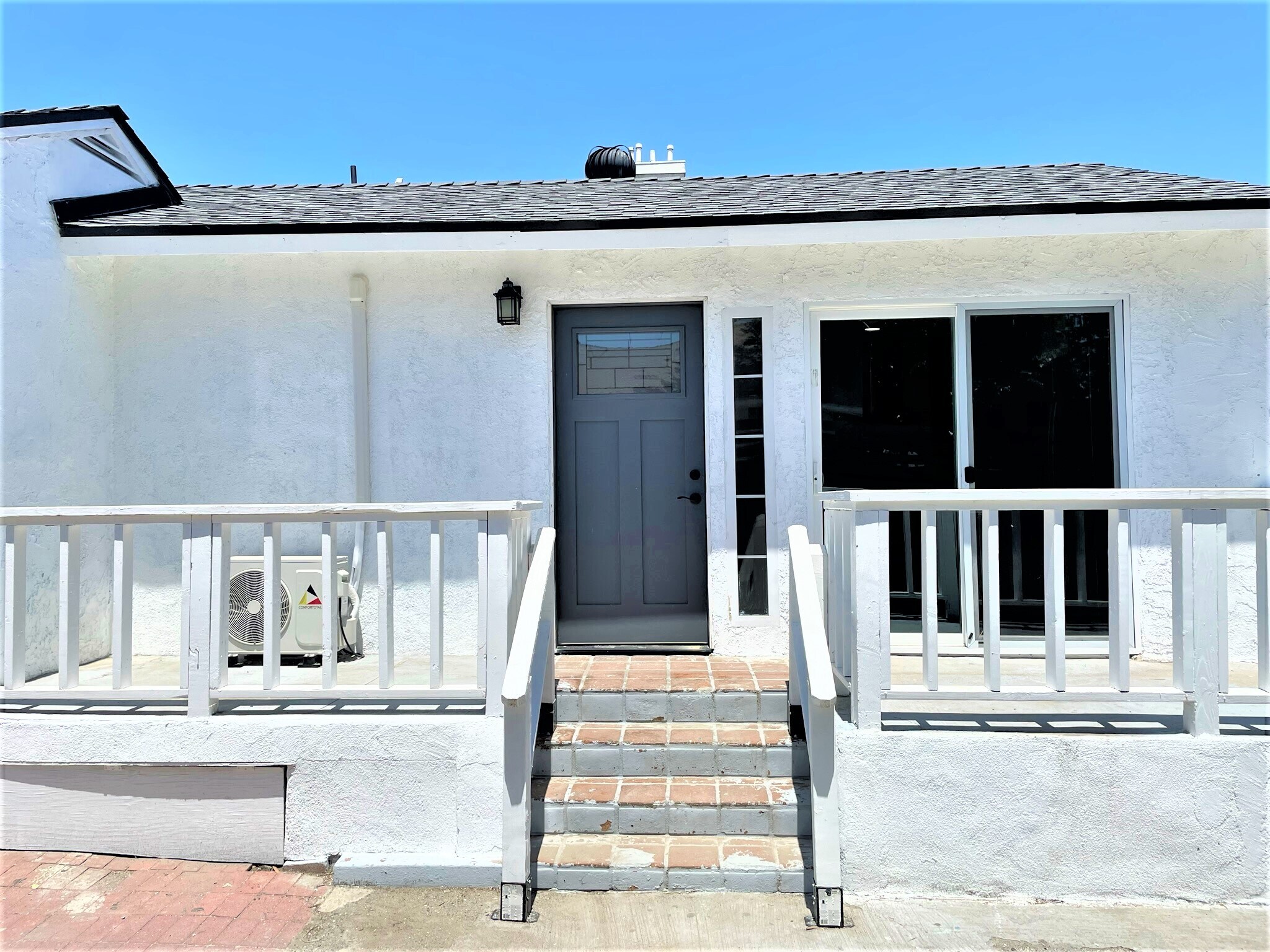 Building Photo - 8650 Orion Ave
