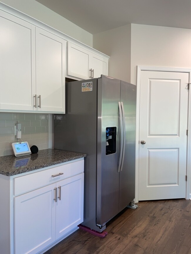 Building Photo - Beautiful Fountain Inn Home