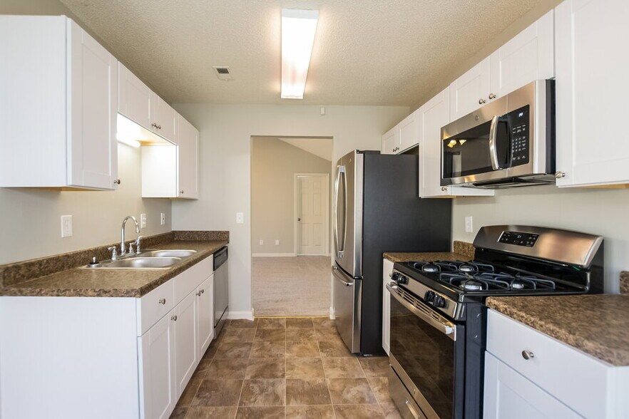 Building Photo - 2158 Denson Ln S W