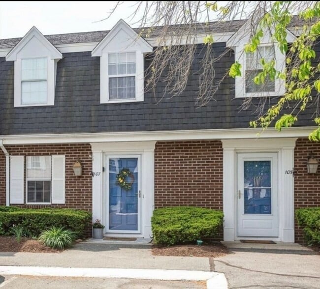 Building Photo - 107 Erin Rd