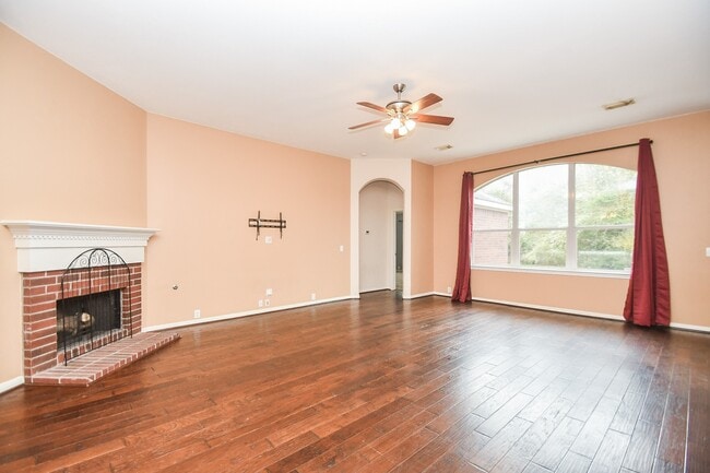 Building Photo - 9004 Sunrise Trail