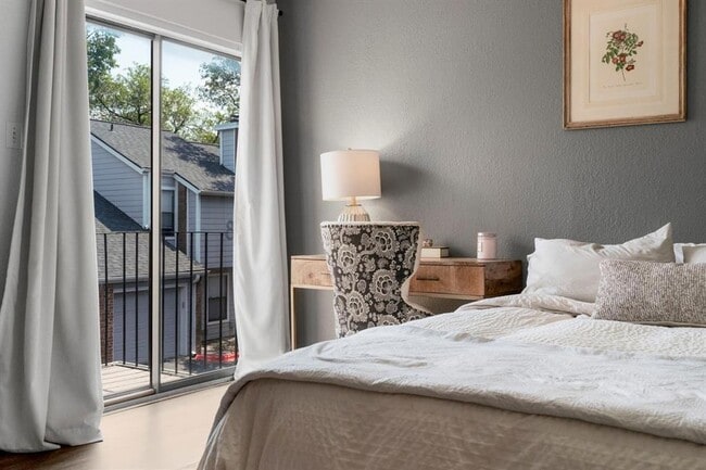 Building Photo - 7635 Guadalupe St