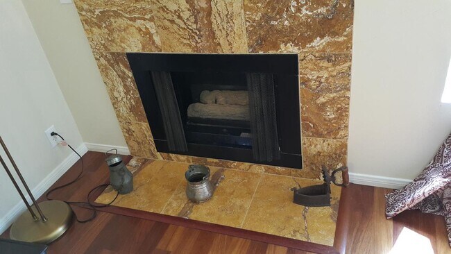 Building Photo - 10325 Caminito Cuervo