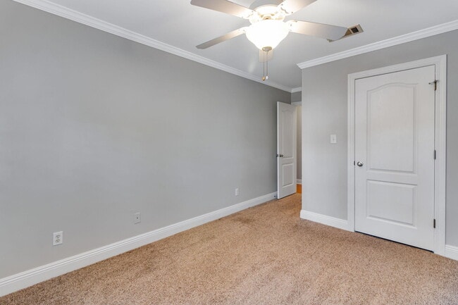 Building Photo - 73 Cobalt Ln