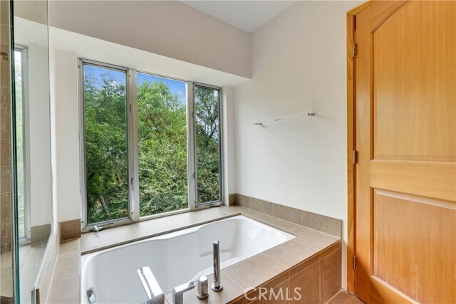 Building Photo - 859 St Katherine Dr