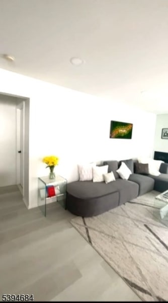 Building Photo - 131 Country Club Dr