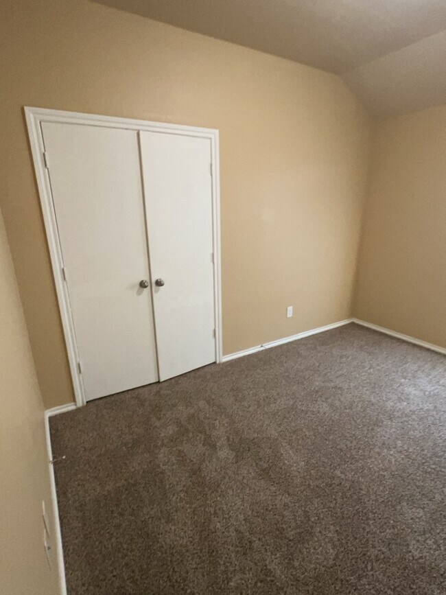 Building Photo - 808 Katydid Ct