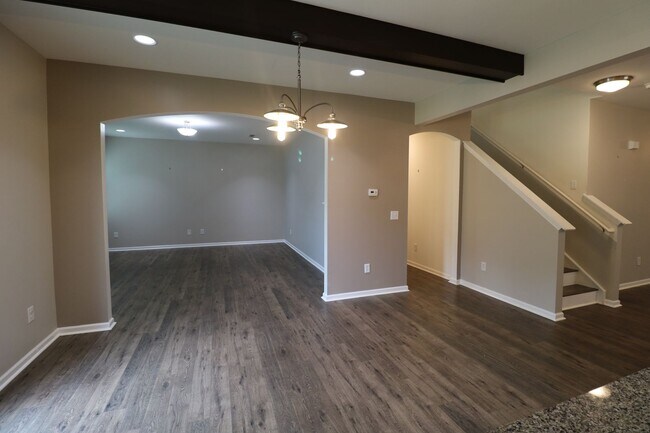 Building Photo - 4515 Wedge Dr