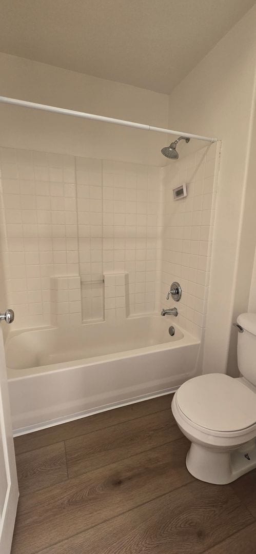 Building Photo - Spacious Redlands Family Home