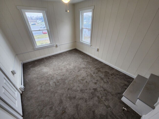 Building Photo - Remodeled Single Family