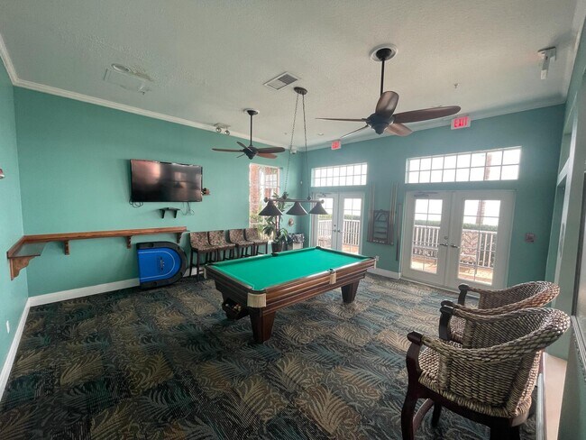 Building Photo - 4730 Coquina Key Dr SE