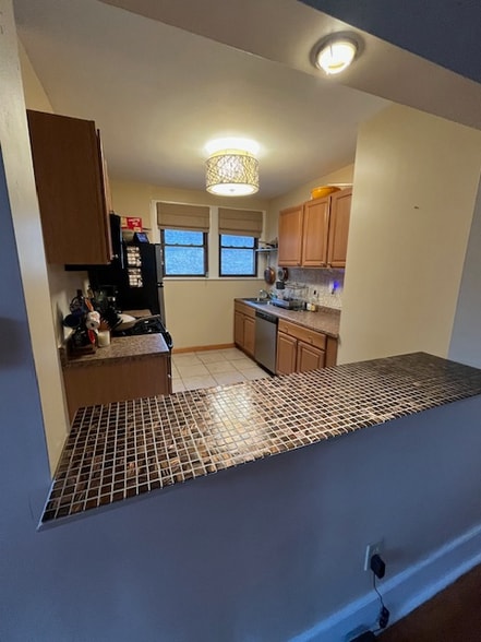 Building Photo - 6225 Monitor St