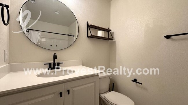 Building Photo - 13353 Evanston St