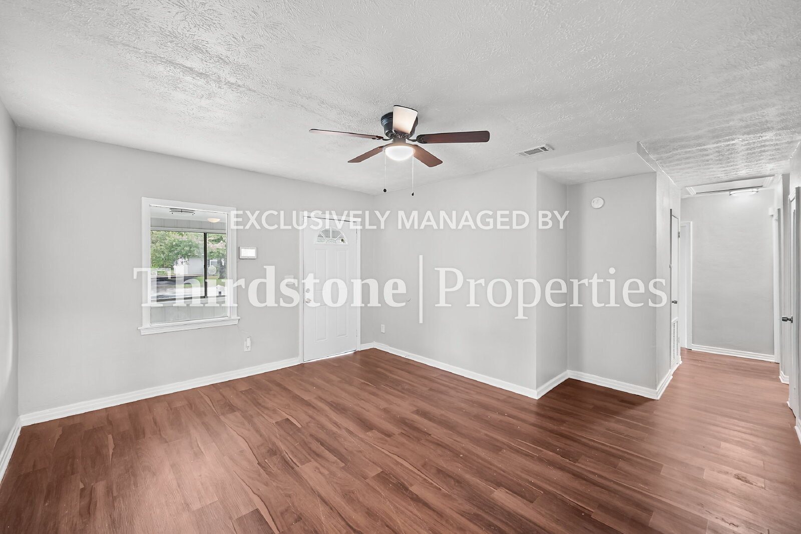 Building Photo - 3032 W 5th St