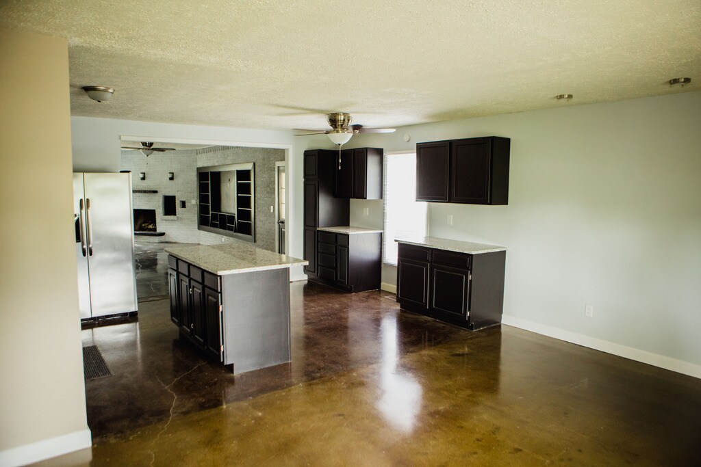 Building Photo - 3321 N Kinser Pike