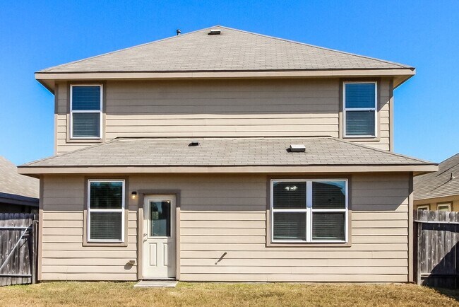 Building Photo - 10323 Leafy Autumn Path