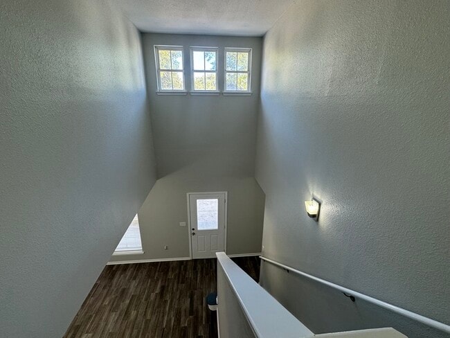 Building Photo - Beautiful 3/2 house in Biloxi