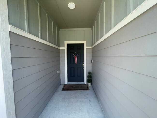 Building Photo - 25511 Northpark Lake Dr
