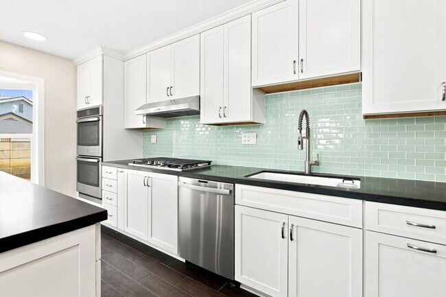 Building Photo - 2779 Cornell Pl
