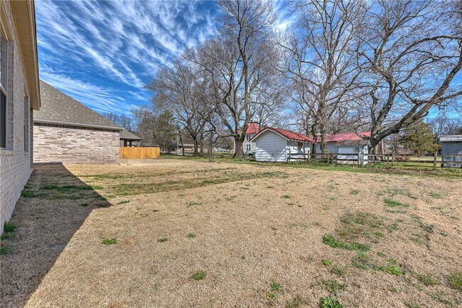 Building Photo - 2182 N Woodlark Ln
