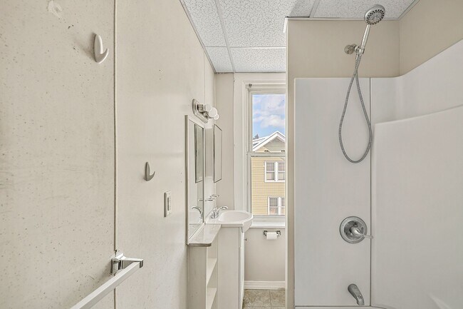 Building Photo - 419-421 6th Street