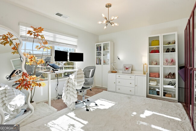 Building Photo - 341 Emporia Loop