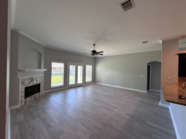 Building Photo - 265 Avondale Ln