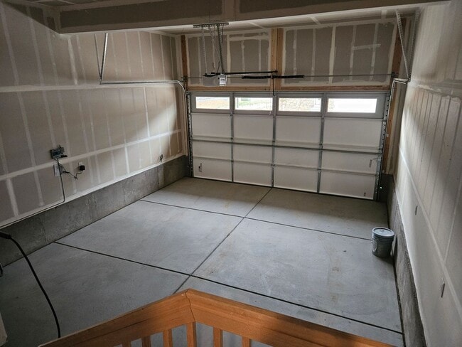 Building Photo - Stunning Brand New Home Close To Lowry & DIA