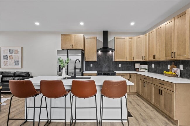 Building Photo - 8302 Lobelia Ln