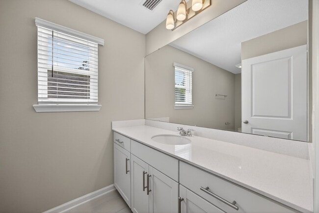 Building Photo - Home For Rent In Shearwater Community