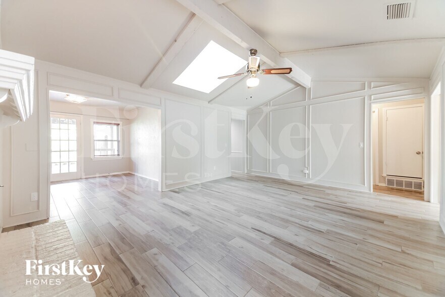 Building Photo - 6309 Topaz Way