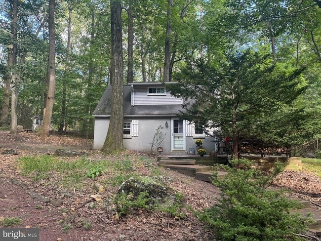 Building Photo - 2742 Hill Rd