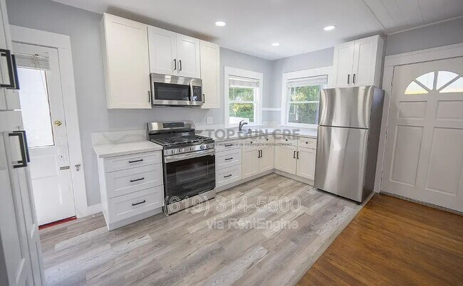 Building Photo - 3741-47 Bancroft St