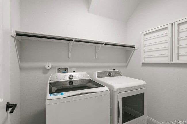 Building Photo - 2623 Suncadia Ln