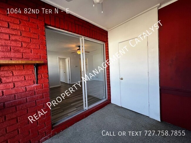 Building Photo - Lovely 1 Bed 1 Bath Condo in St Pete