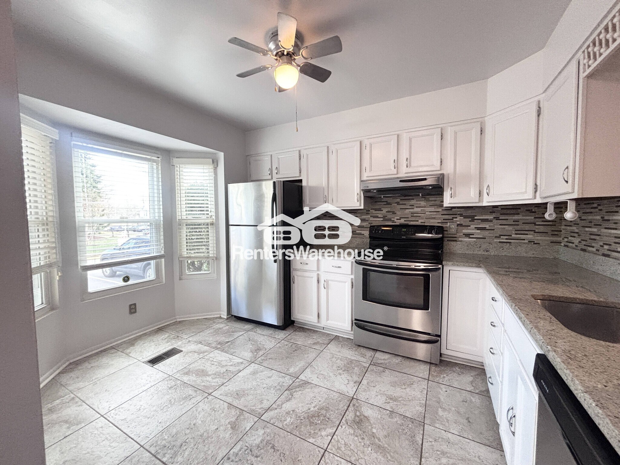 Building Photo - 2861 Schoolhouse Cir