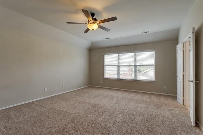 Building Photo - 11949 Grizzly Bear Dr