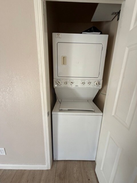 Building Photo - 1034 Prune St