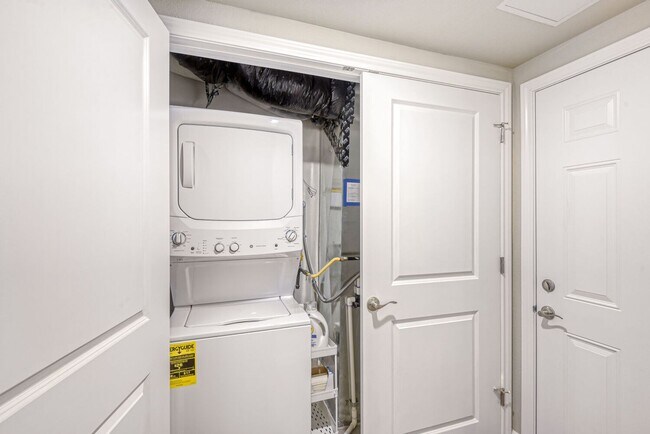 Building Photo - Contemporary Parker Condo | Trails & City Access