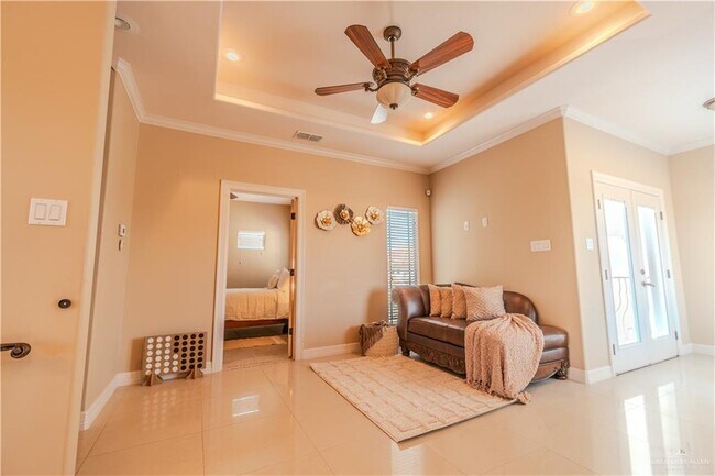 Building Photo - 45 Monroe Ave