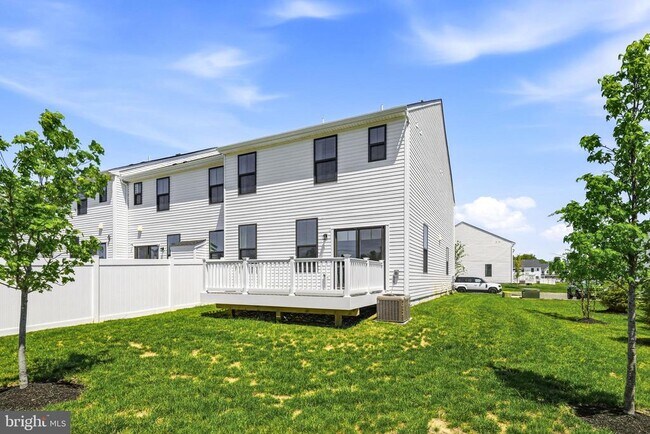 Building Photo - 22 Cinnamon Ln