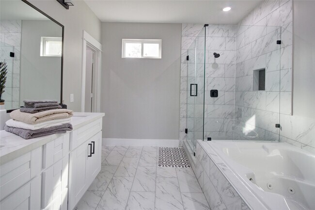 Building Photo - 9305 Tower St