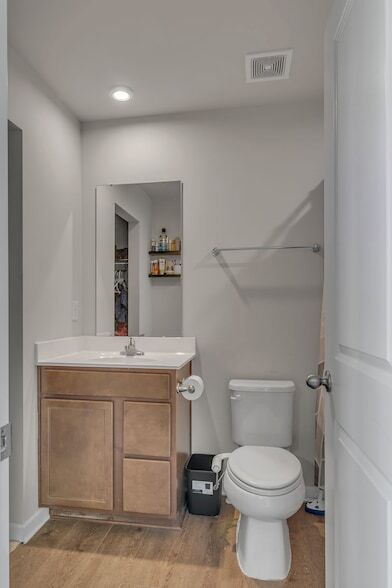 Building Photo - 2757 Thornton Grove Blvd