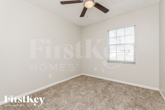 Building Photo - 5540 Lesser Dr