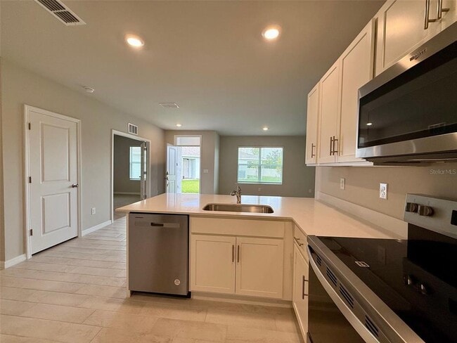 Building Photo - 9404 Sunbeam Cir