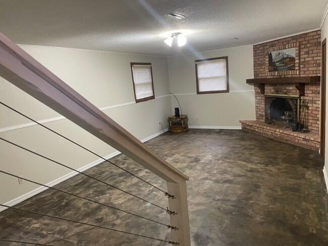 Building Photo - 6001 Echo Ridge