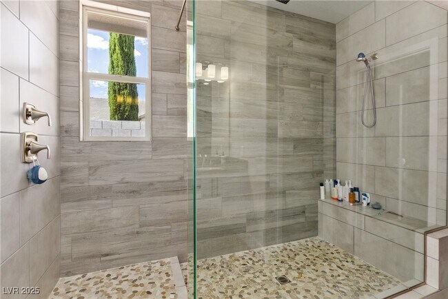 Building Photo - 5841 Heavenly Midst Ln