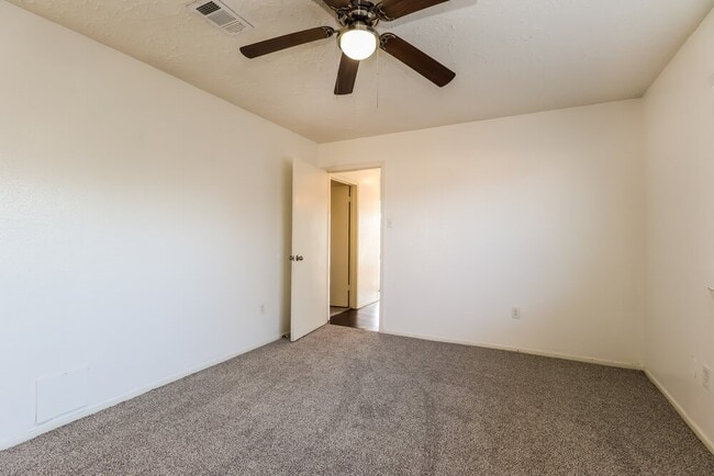 Building Photo - 13411 Reads Ct