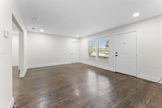 Building Photo - 3806 Castle Hills Dr